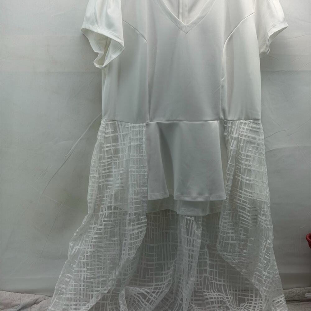 Ashley Stewart white women’s 18/20 V-Neck high low top with lace